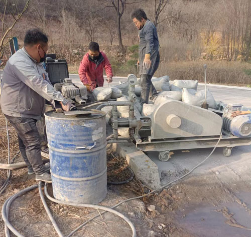 乌拉特后路面下沉注浆